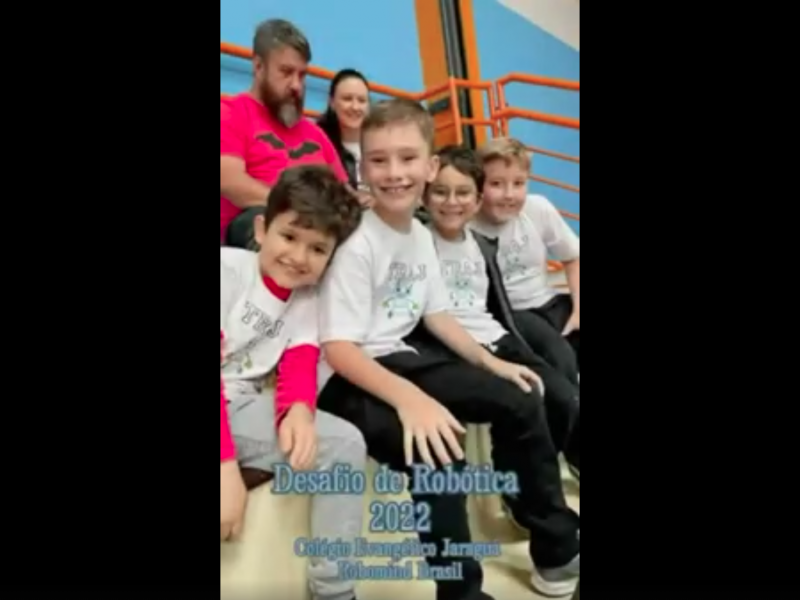 Alunos do CEJ participaram do Festival Challenger de Robótica no dia 15 de outubro em Blumenau.